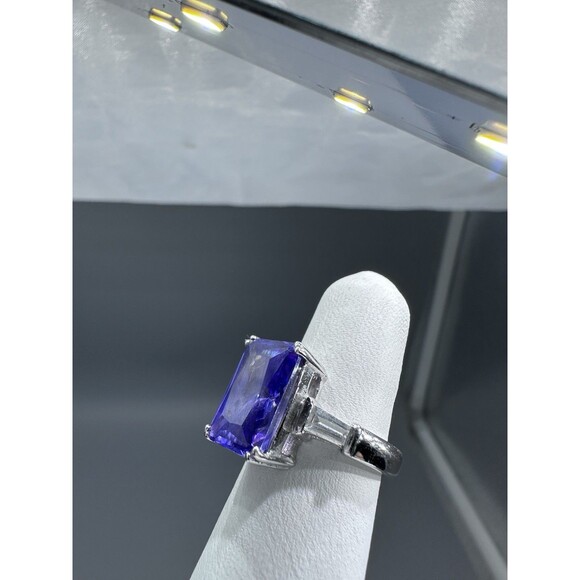 Large Purple Silver Tone Edco Cocktail Ring Size 4.75 - Picture 2 of 3